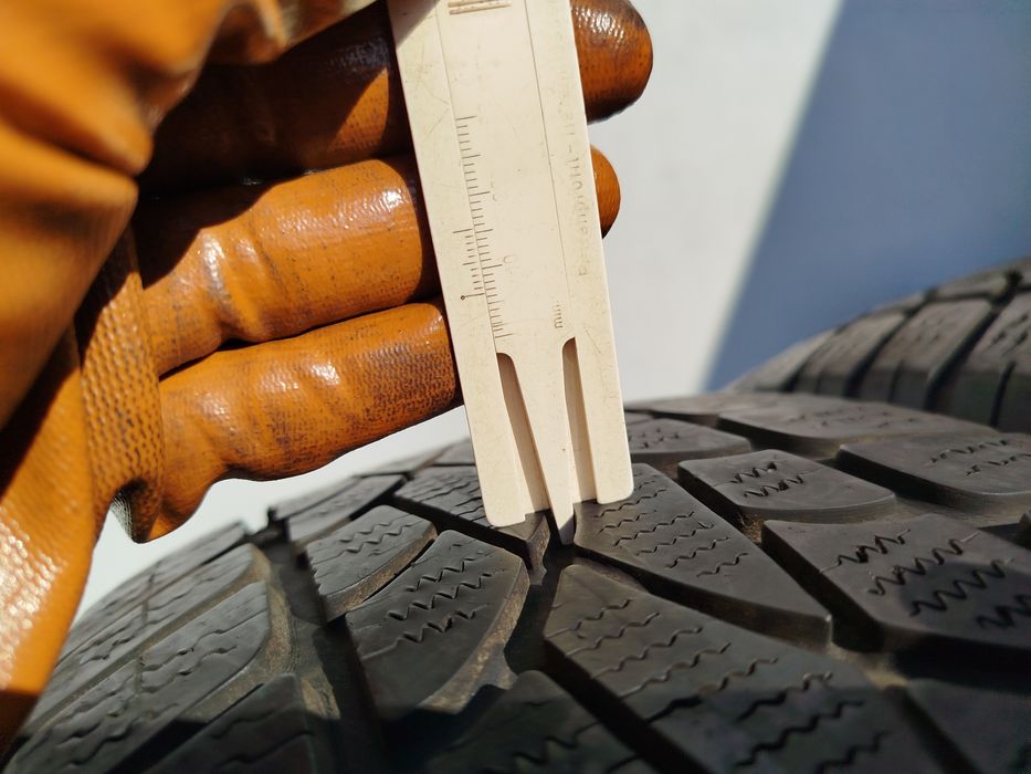 205/60/16 Дънлоп без ДОТ - 96 товарен индекс