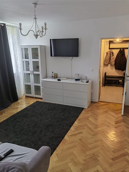 Închiriez apartament 2 camere