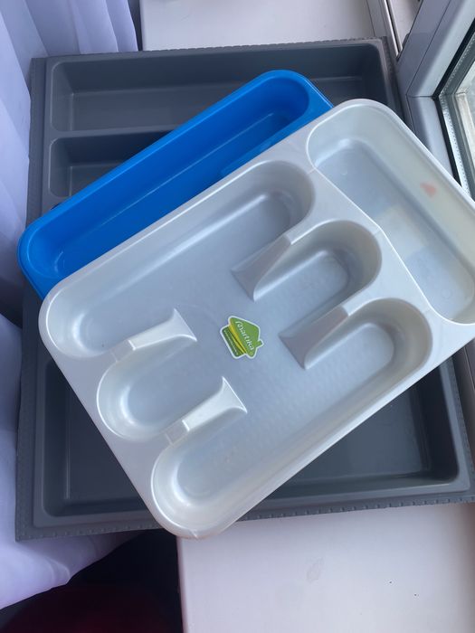 Лотки для столовых приборов