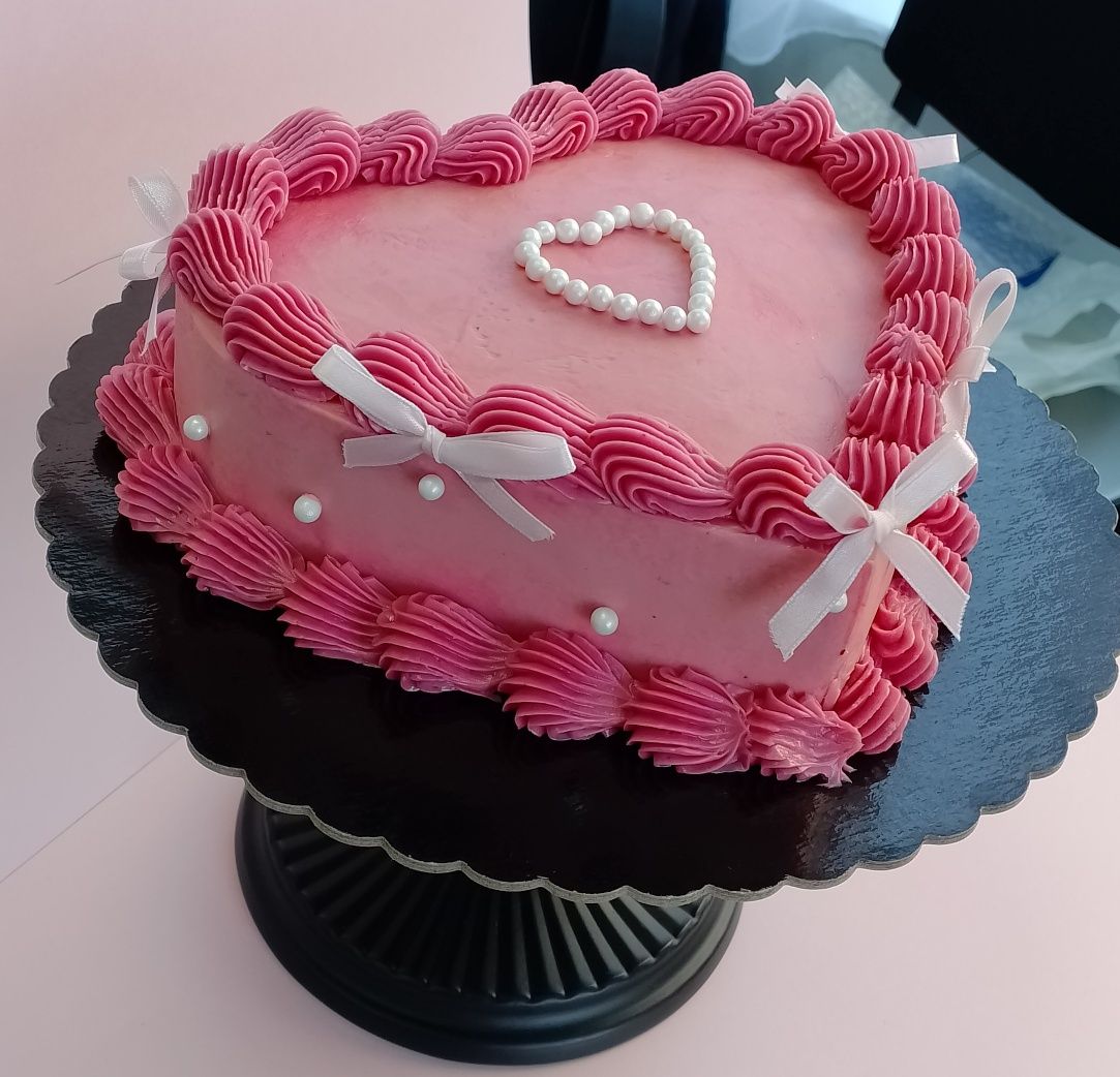 Torturi aniversare și personalizate, prăjituri și deserturi la pahar