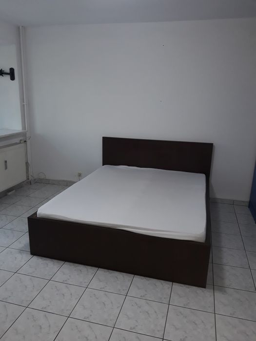 B-dul Brasov stradal , apropiere Metrou, vav. Piata Moghioros 

Propri