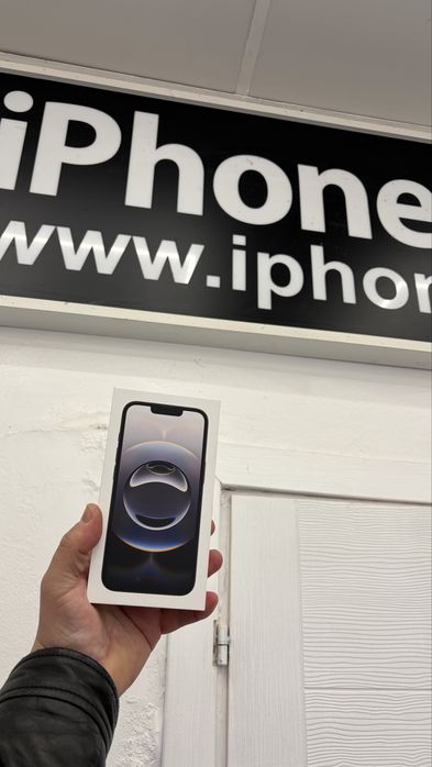 iphone 16e. 128 gb. Черен