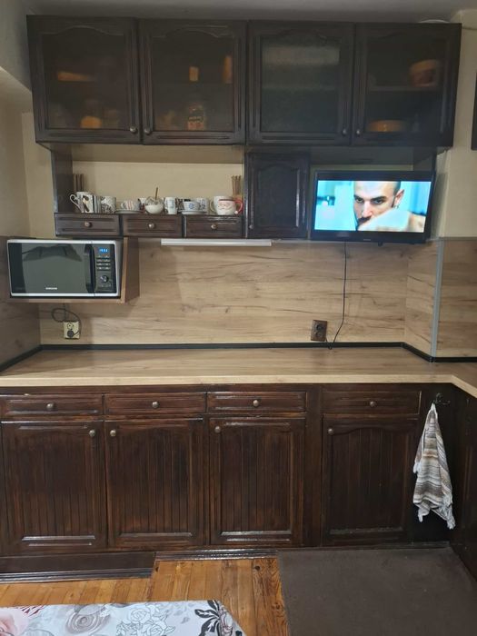 Кухня, шкафове, абсорбатор