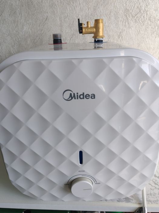 Водонагреватель Midea 10 л.