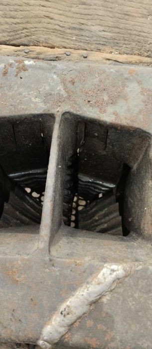 Роначка за царевица с две гнезда