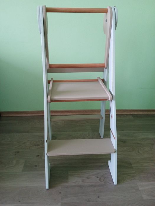 Сгъваема помощна кула Монтесори