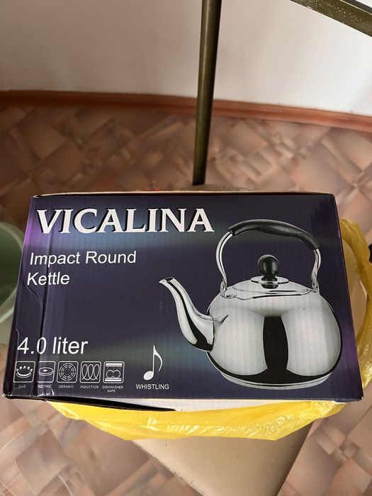 Чайник 4 литра со свистком на крышке