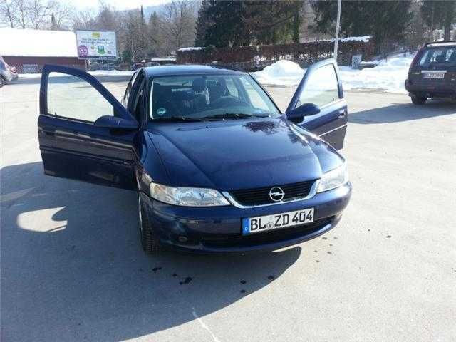 Oglinzi din dezmembrari Opel Vectra B 1,8i