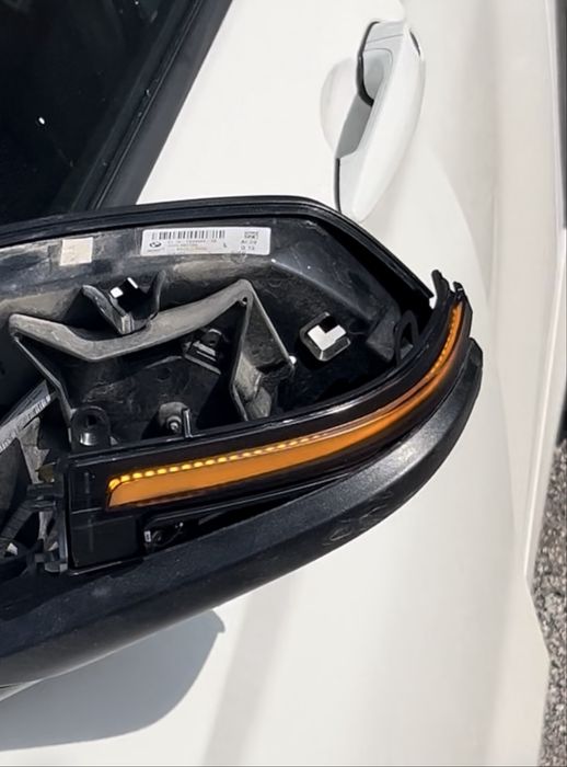 Продавам нови бягащи мигачи за BMW f-серия