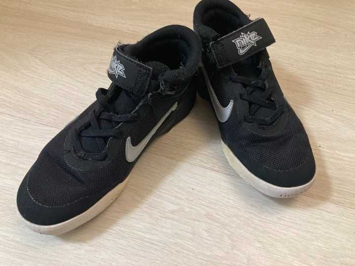 Детски маратонки Nike, размер 33