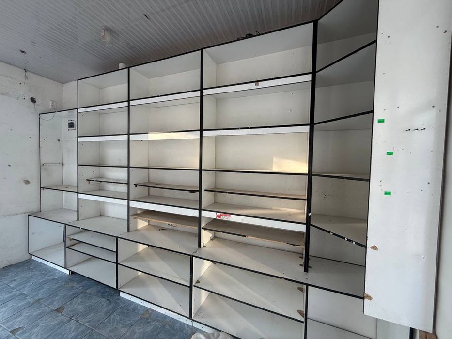 Magazin mebel sotiladi