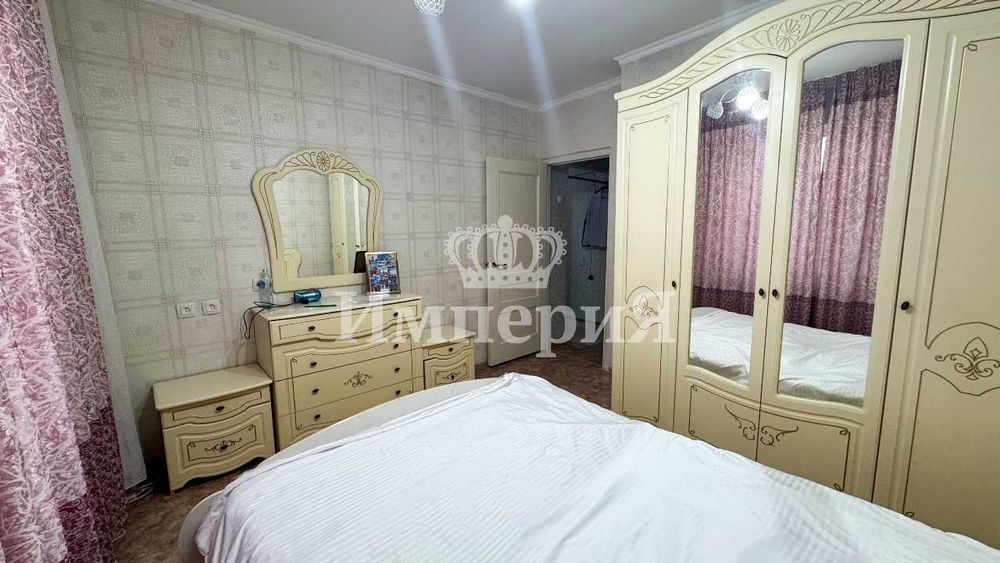 Продам 4 ком кв Юля Империя