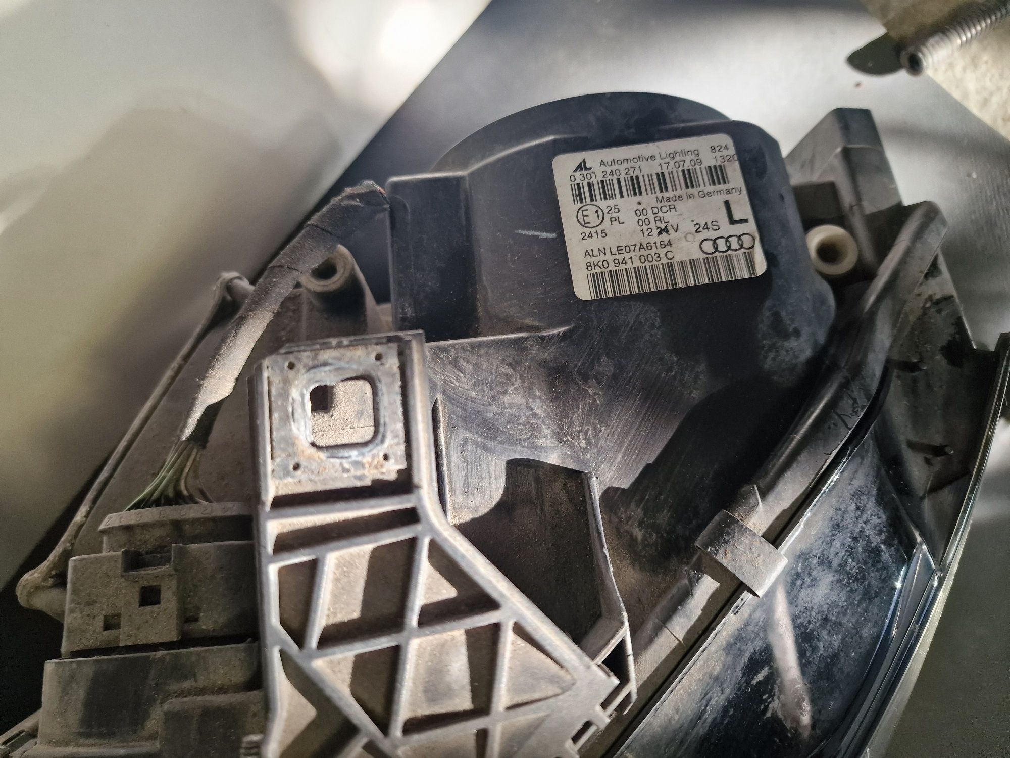Far/faruri Xenon DRL  complecte Europa Audi A4 B8,an 2008-2012