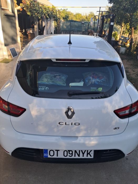 Vând Renault clio