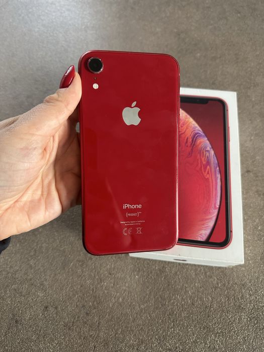 I phone XR Червен