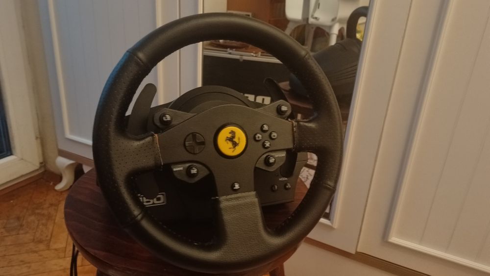 Къстъм волан естествена кожа Thrustmaster T150 Ferrari/ Pro