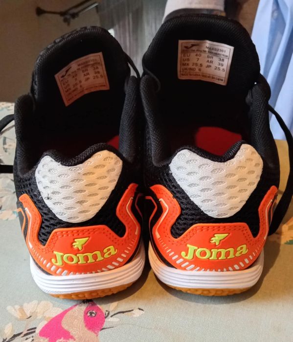 Adidasi Joma noi