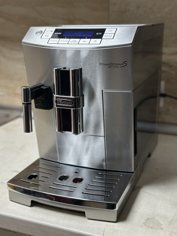 Aparat de cafea Expresor DeLonghi PrimaDonna S