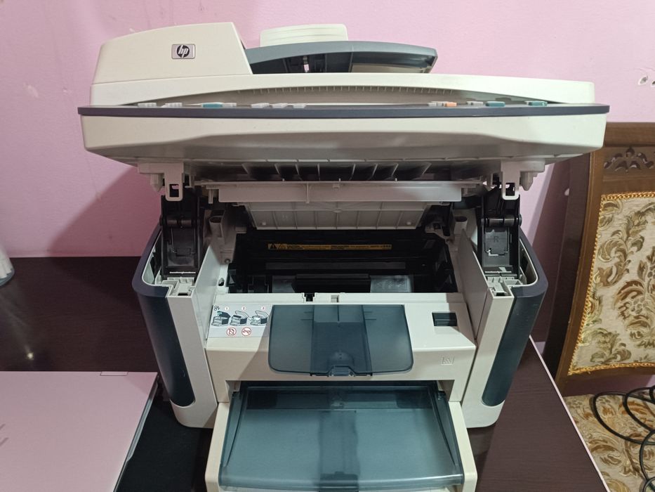 HP LaserJet M1522nf — Printer, skaner, kopir, faks