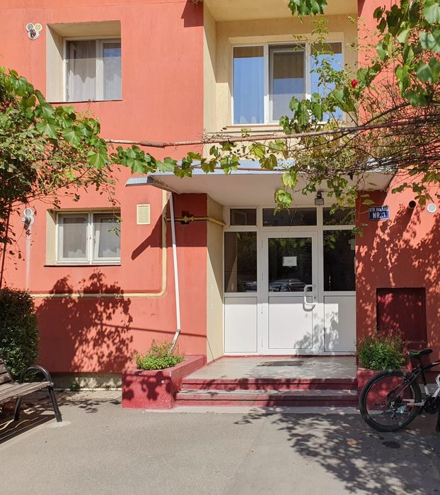 Inchiriez apartament 2 camere et 2