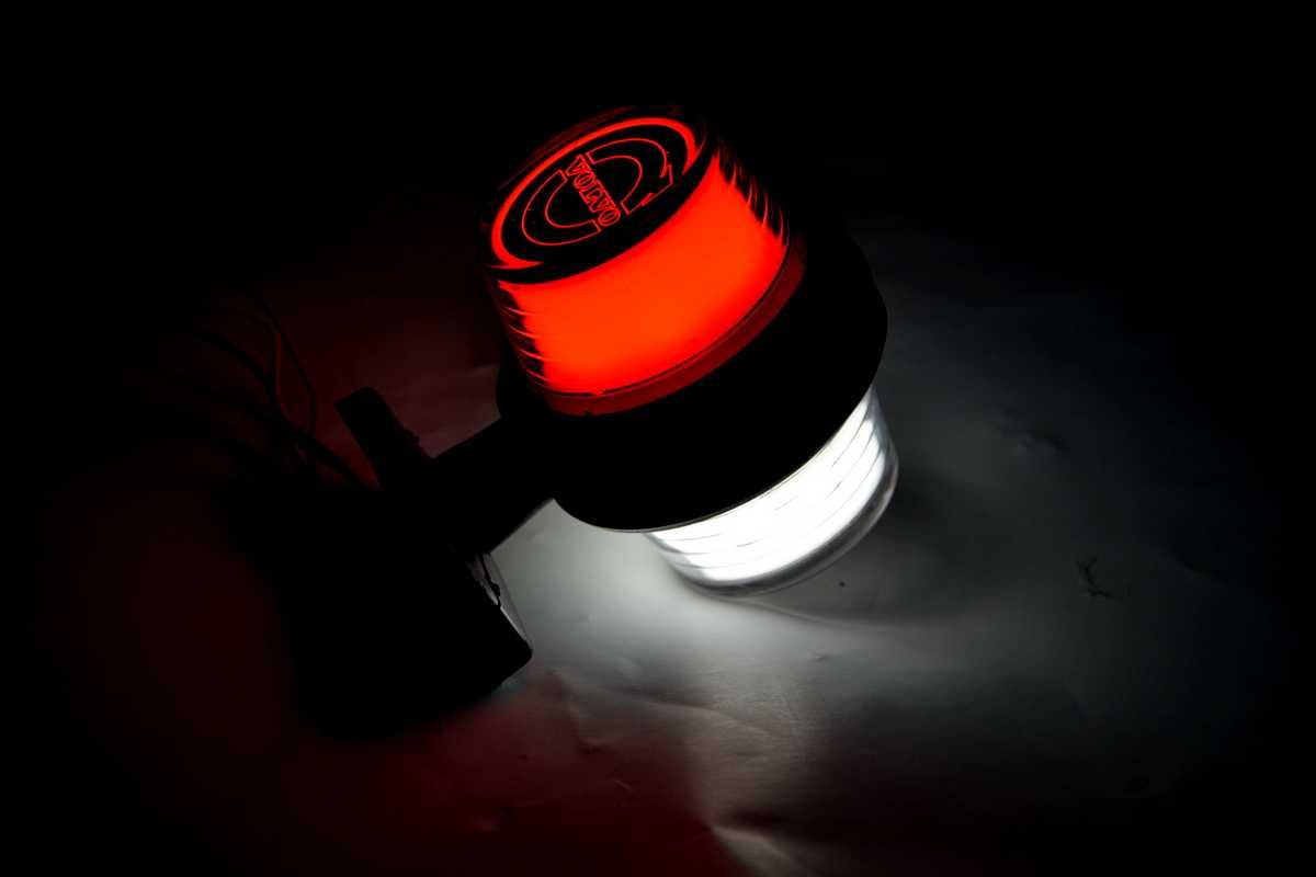 1бр. Лед LED НЕОН рогчета габарити червено-бяло 24V с лого VOLVO