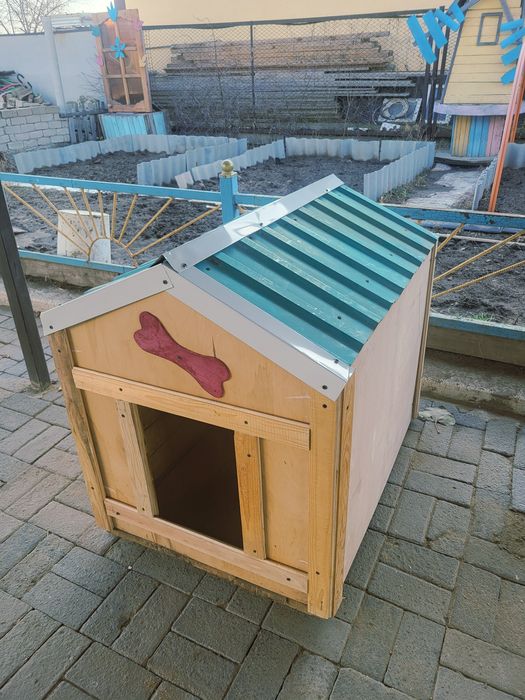 Продам собачью будку