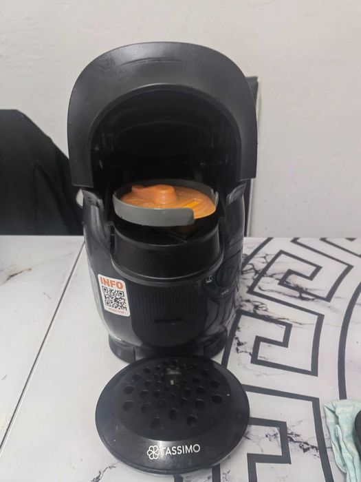 Vand Espressor Bosch Tassimo negru sau visiniu