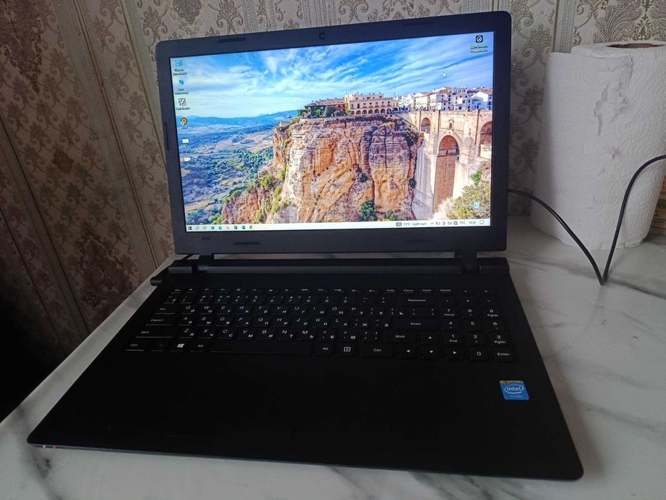 Ноутбук 15,6 дисплей