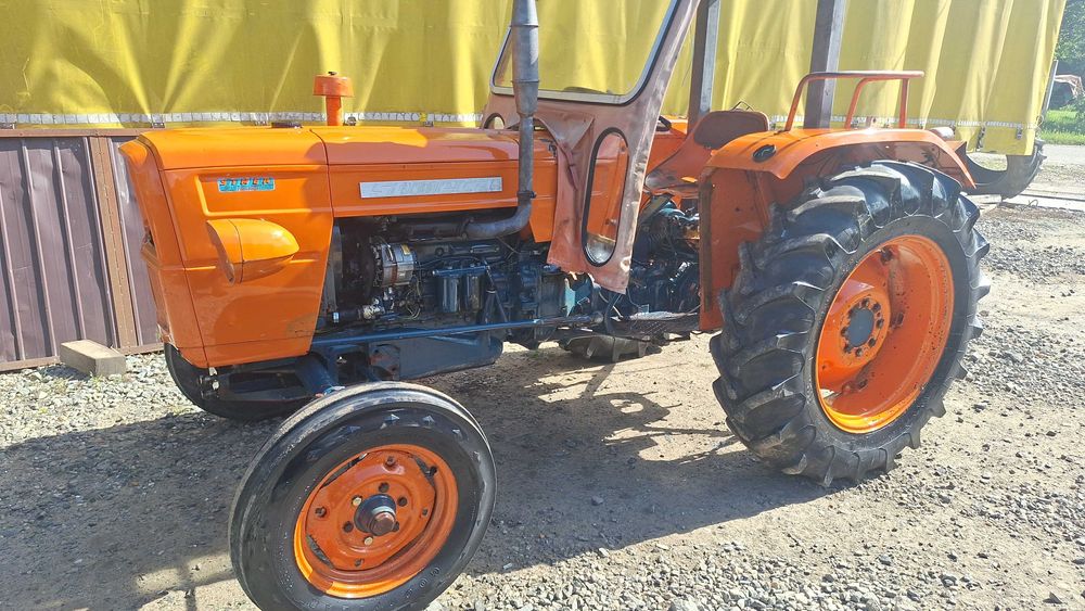 Vand tractoare fiat diferite modele