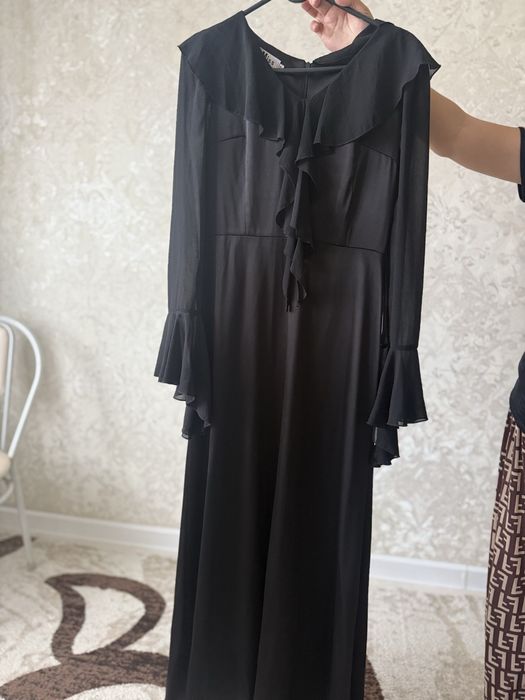 Вечерние платья.