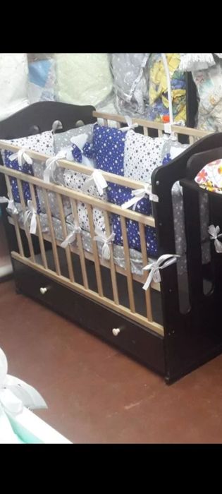 Продам детскую кроватку