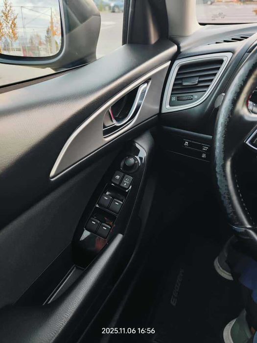 Mazda 3 - 2018 Attraction Benzina 2.0, 120 CP