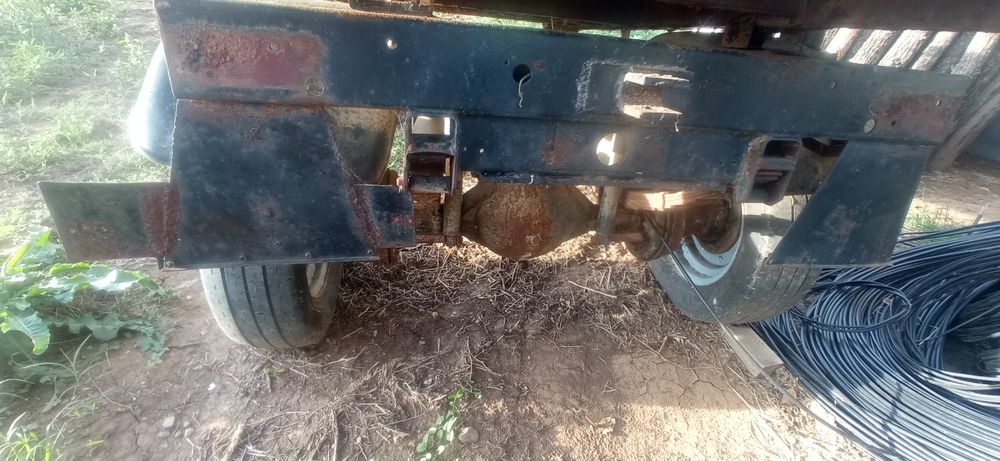 Vând remorcă de tractor