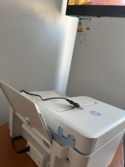 Vand imprimanta HP DeskJet 4222e multifunctionala.