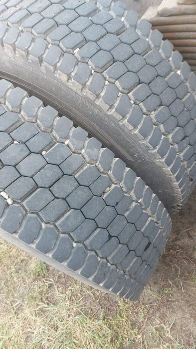 Продам шины 800000