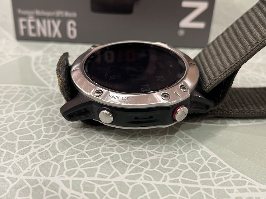 Часовник Garmin Fenix 6