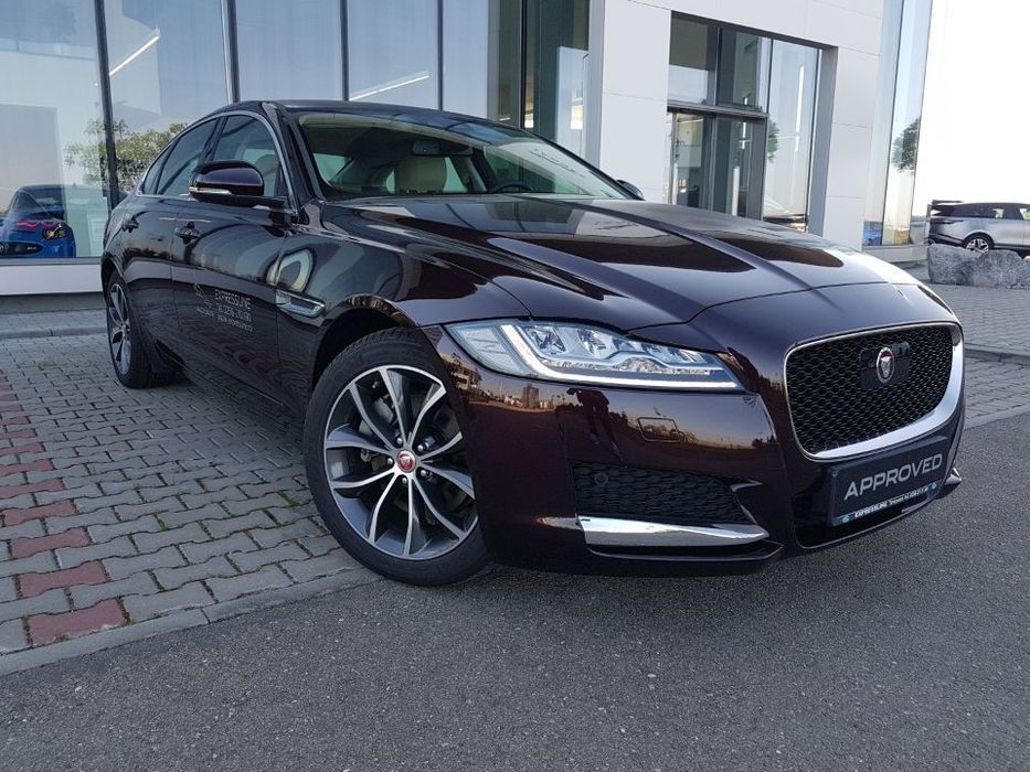 Jaguar XF