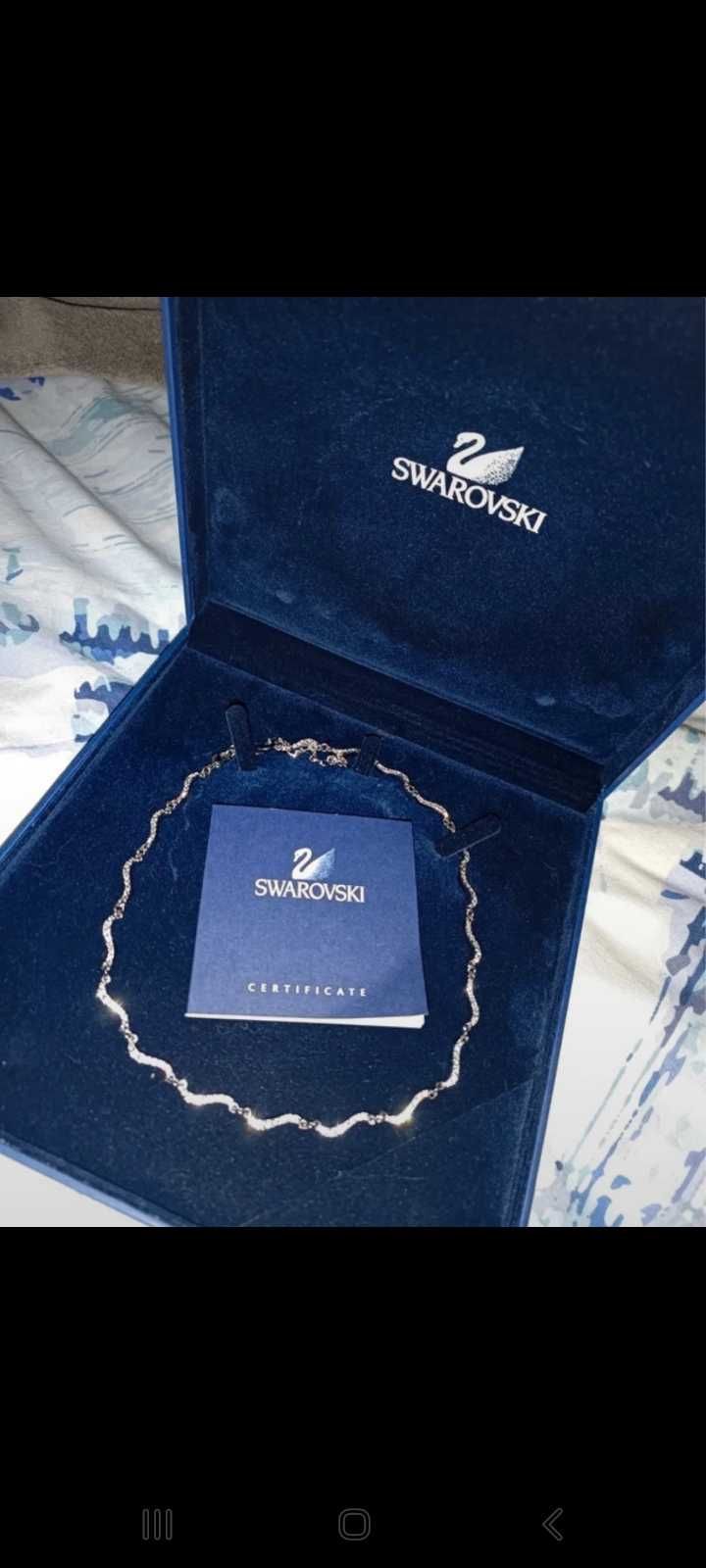 Coliere elegante marca Swarovski , cu eticheta, si cutie originala