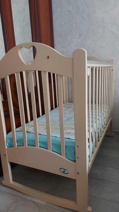 Детская кровать деревянная