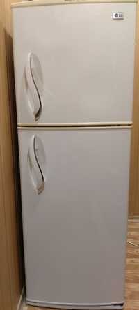 Продам Холодильник LG
