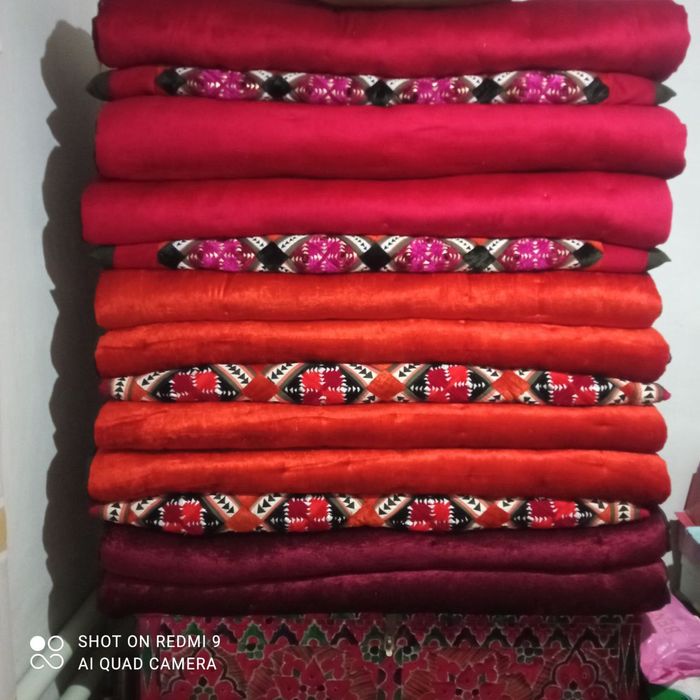 Курпа ва ястиклар сотилади