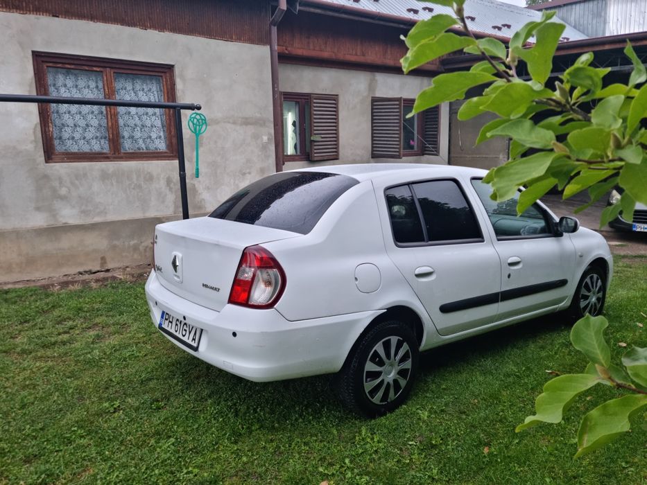 Vând Renault Clio Symbol,fabricație 2006, diesel 1.5,aer condiționat.