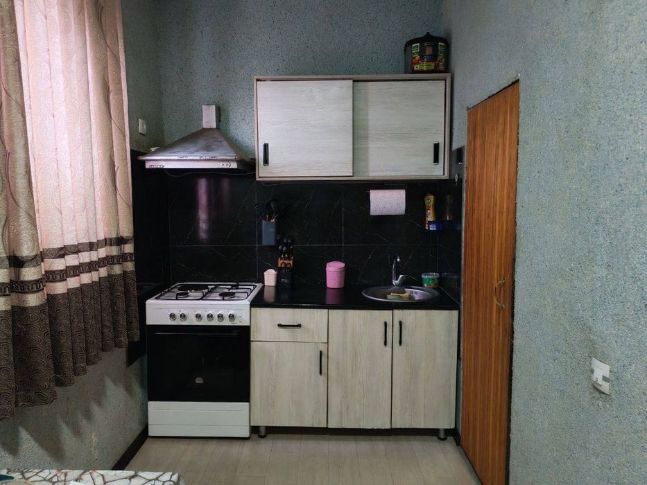 Дом сотилади 2 хонали 2 етаж 2 етажка дом