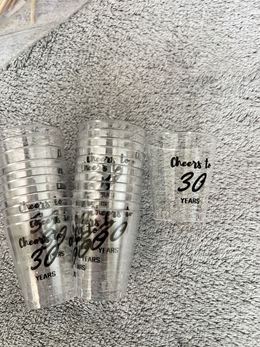 Чаши за шот Cheers to 30 years
