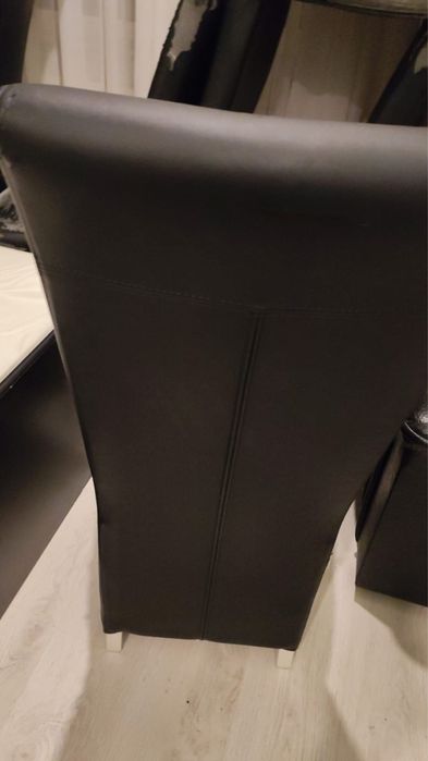 Vand set de 8 scaune - structura de lemn, extrem de rezistente