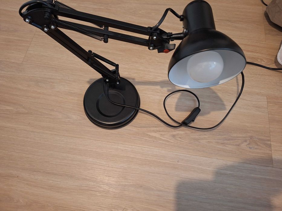 Lampa birou cu brat rabatabil