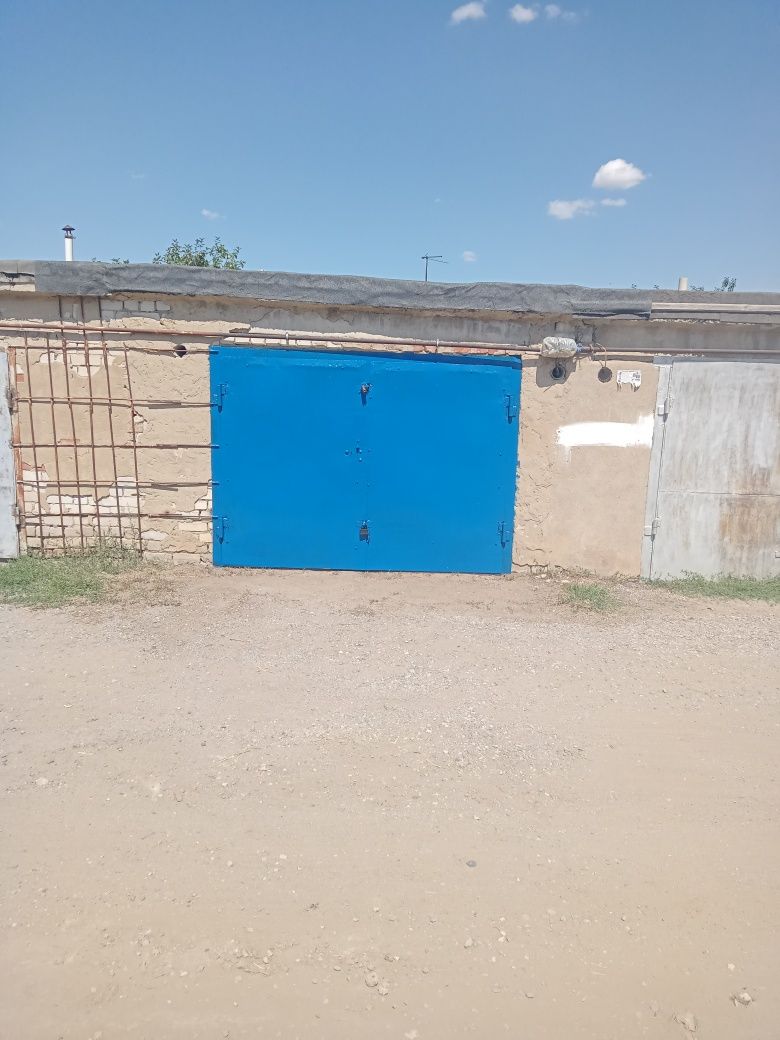 Продам гараж в центре