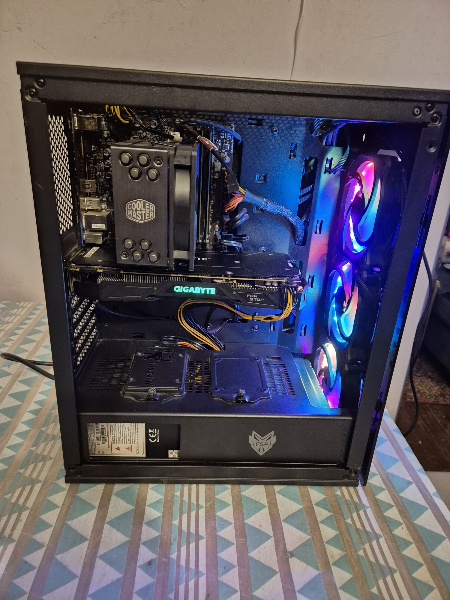 Геймърски компютър гаранция/i5 9400f 16GB,GTX 1070 8GB, 256GB SSD 1TB