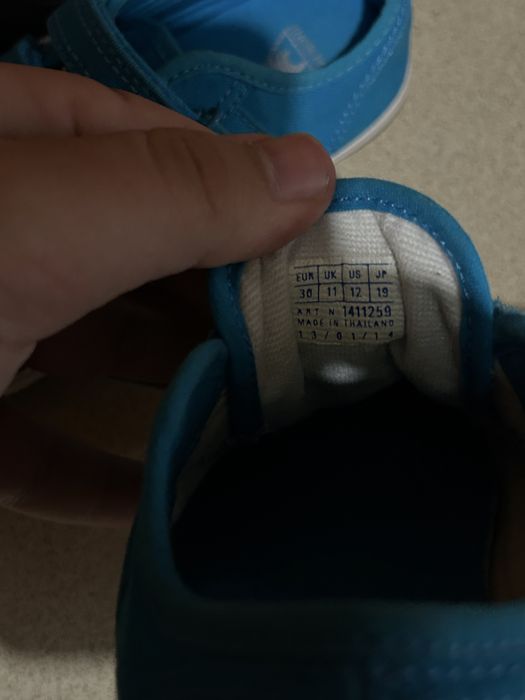 Маратонки и пантофки