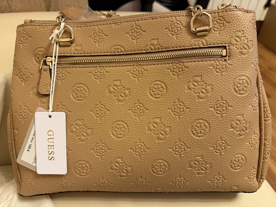 Чисто нова оригинална чанта Guess